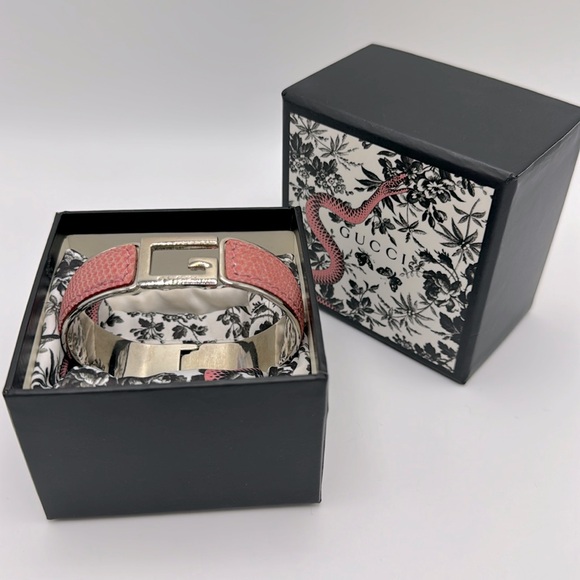 GUCCI Silver And Pink Snake Print Leather Bangle Cuff Bracelet - Picture 8 of 13